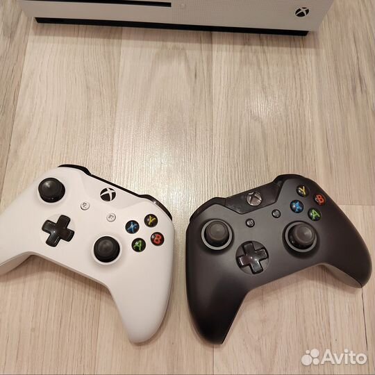 Xbox One S, 1TB, игры