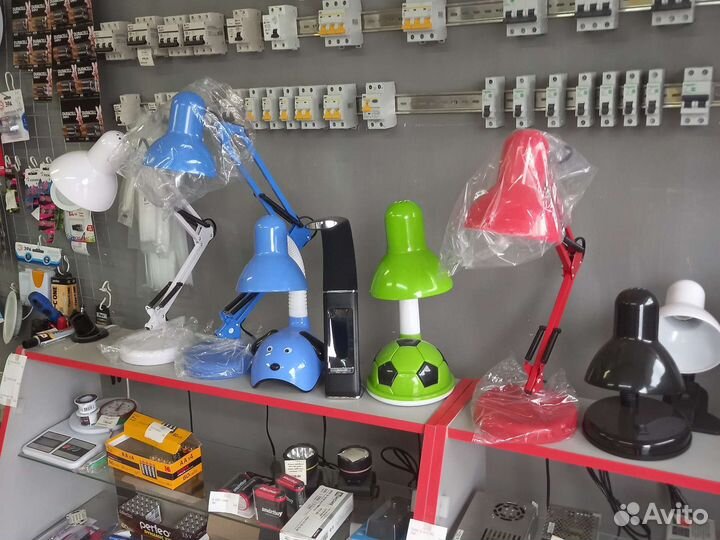 Лампа настольная