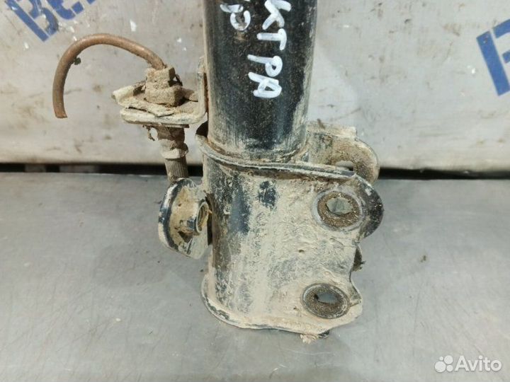 Стойка задняя правая Kia Spectra седан S16D 2006