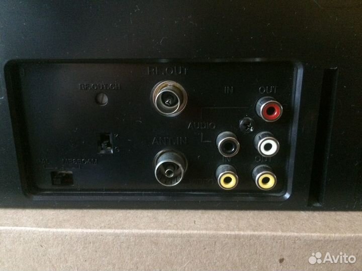 Видеоплеер akai VS-R1700/P1700