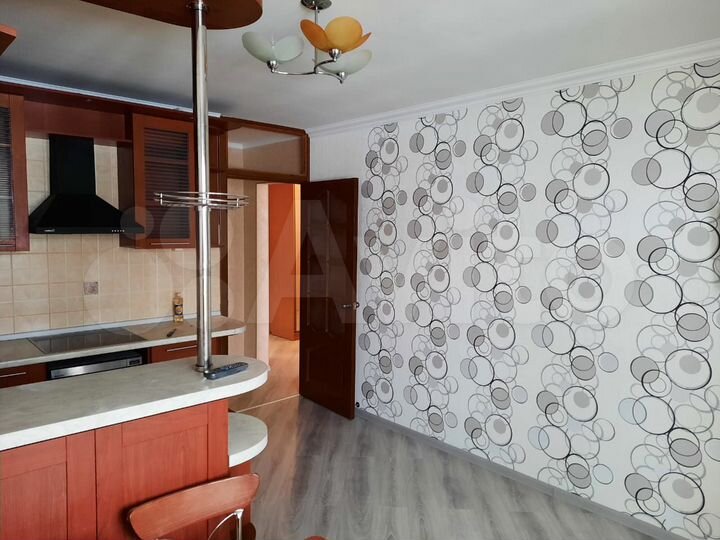 2-к. квартира, 69 м², 3/17 эт.