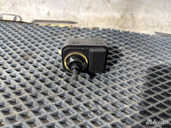 Корректор фары левый Volvo Xc90 C59 2011