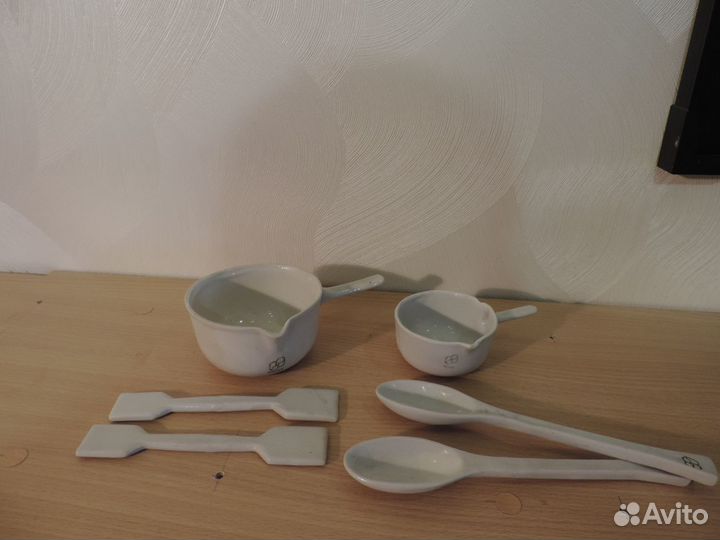 Кастрюля фарфоровая, ложка и шпатель фарфор