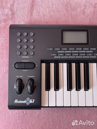 M audio axiom 61