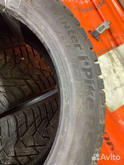 Hankook Winter I'Pike 215/45 R17