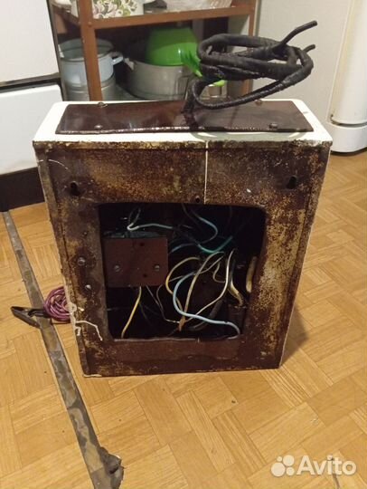 Какой ТО прибор из СССР. Возможно Зарядное устр