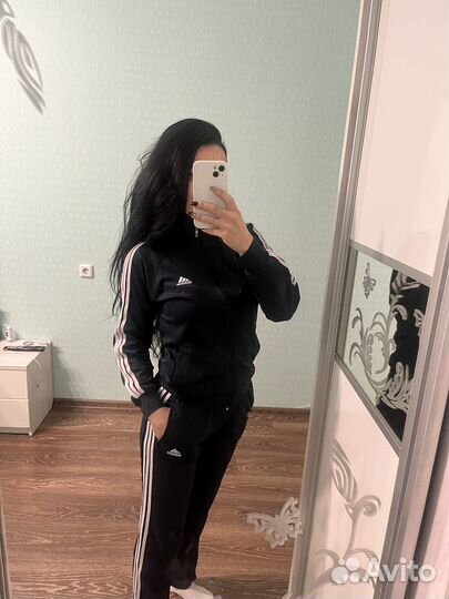 Спортивные костюмы женские