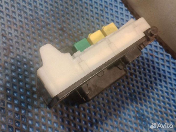 Блок предохранителей Ford Mondeo 2