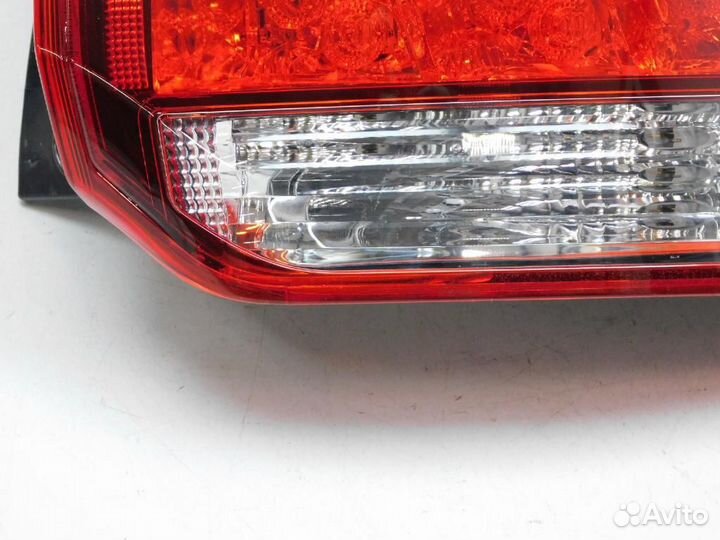 Фонарь задний наружный правый Mitsubishi Outlander