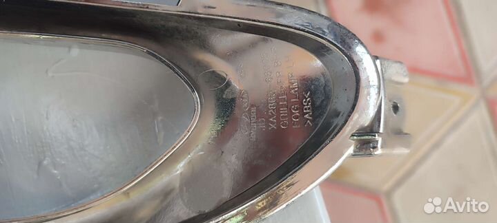 Накладка левая 86563A2005