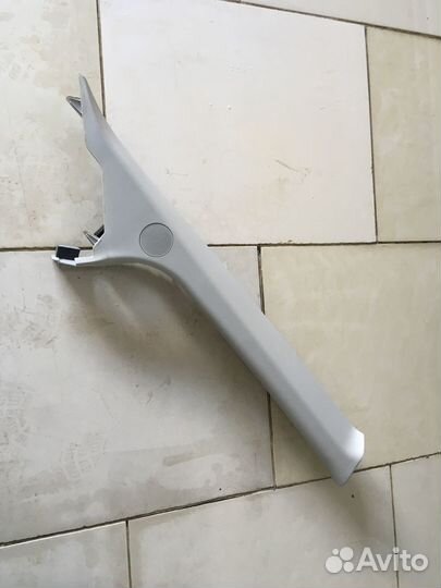 Накладка передней стойки Ford Transit LR