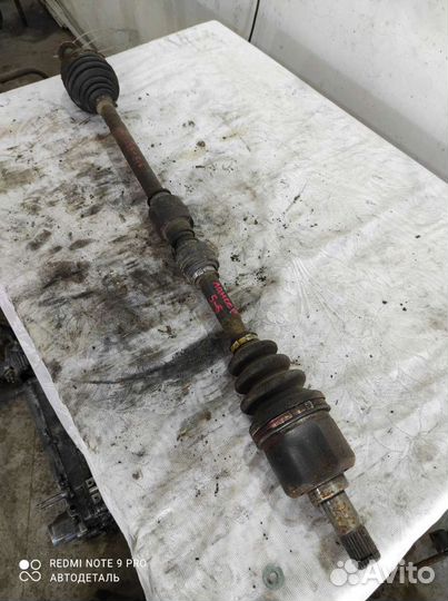 Привод правый Mitsubishi lanser 6