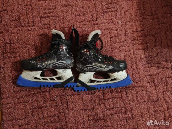 Хоккейные коньки bauer