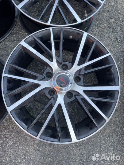 Реплика 20 Toyota LC200 Lexus LX