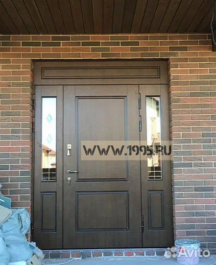 Дверь входная для частного дома