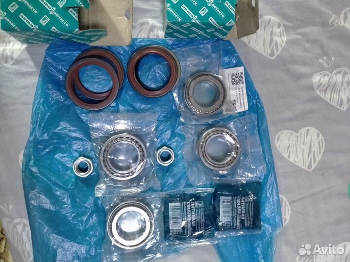 Ступечные подшипники 2121,2123 + распорные втулки