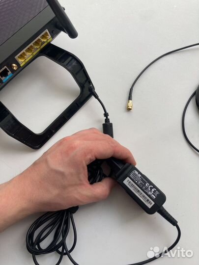 Asus RT-AC66U Маршрутизатор гигабитный роутер