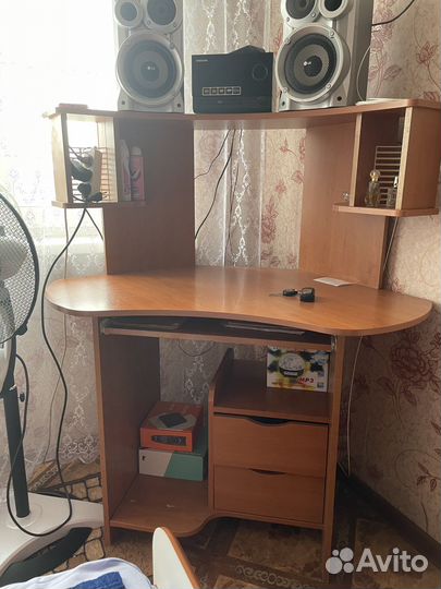 Компьютерный стол