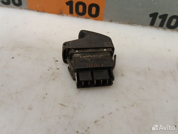 Кнопка стеклоподъемника Renault Megane 1 1.4 2002