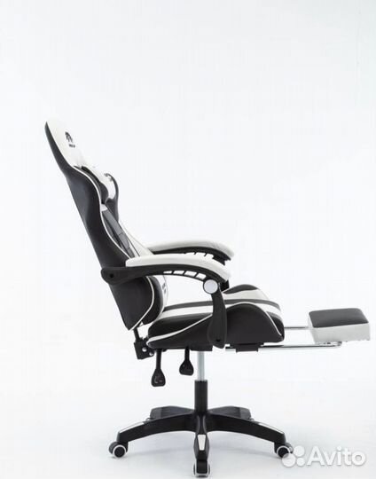 Компютерное игровое кресло черно белое