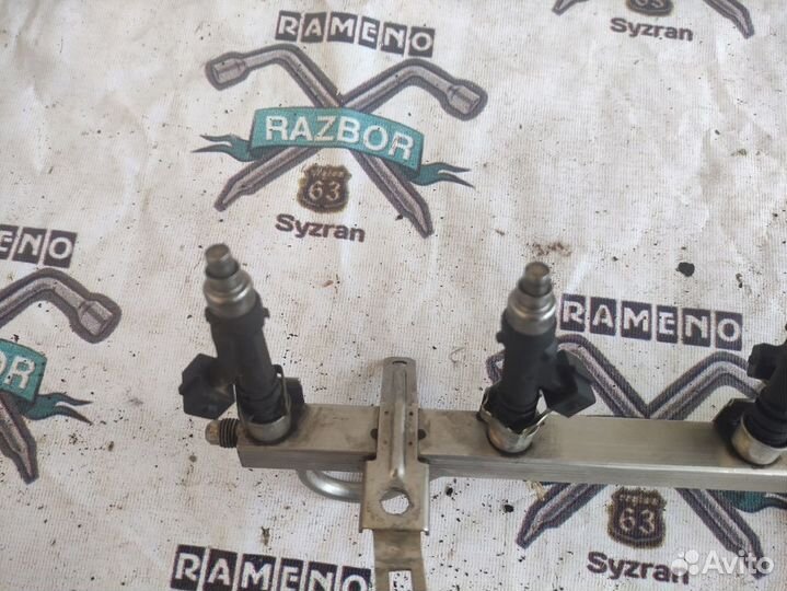 Топливная рампа Opel Vectra B