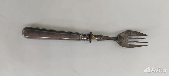 Серебряная вилка 84