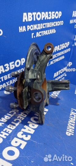 Передний левый поворотный кулак Renault Megane 3