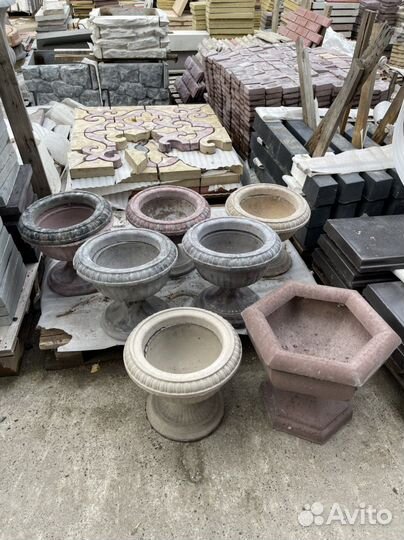 Вазоны для цветов, садовые фигуры