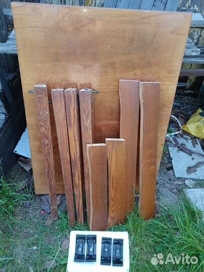 Деревянный стол 70- х годов СССР