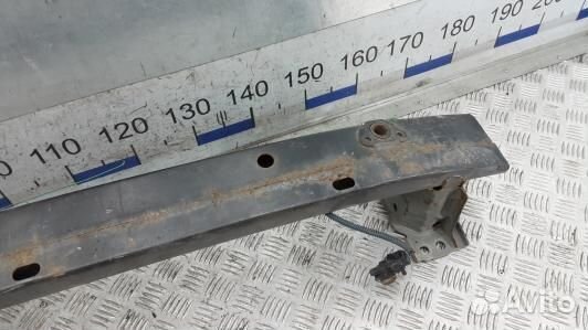 Усилитель бампера передний (кронштейн) toyota auri