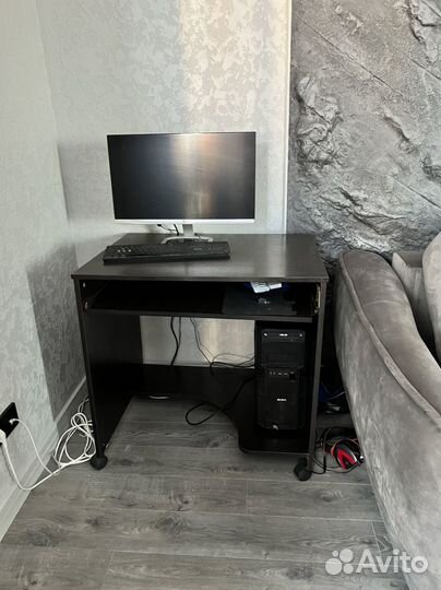 Компьютерный стол бу