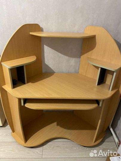 Компьютерный стол