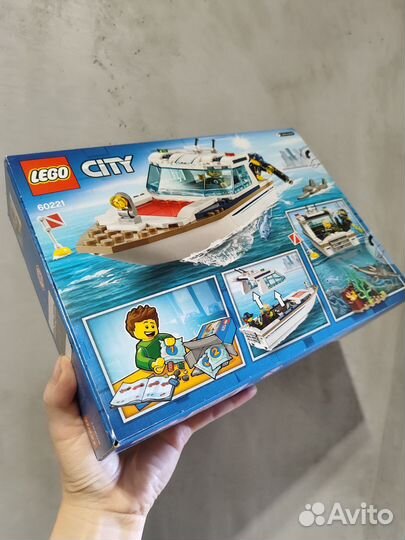 Lego City 60221 Яхта для дайвинга