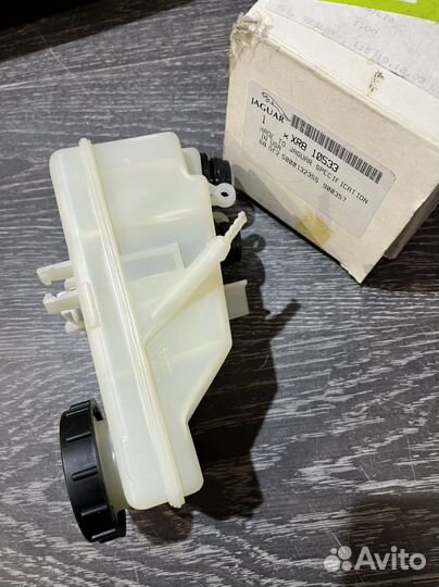 Бачок тормозной жидкости Jaguar s-type