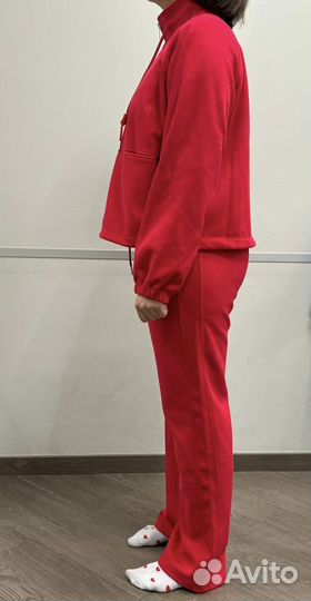 Спортивный костюм женский