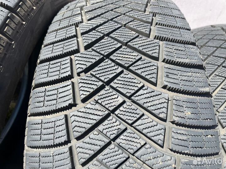 Pirelli Ice Zero 235/55 R19 115H