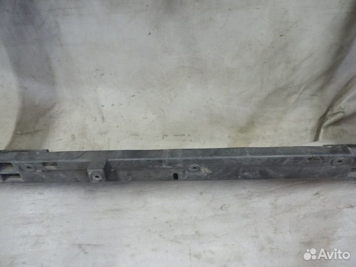 Рамка радиатора Mazda CX-7 2006 - 2012