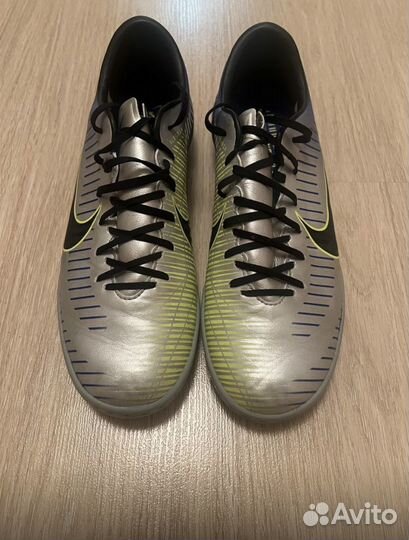 Футбольные бутсы nike mercurial