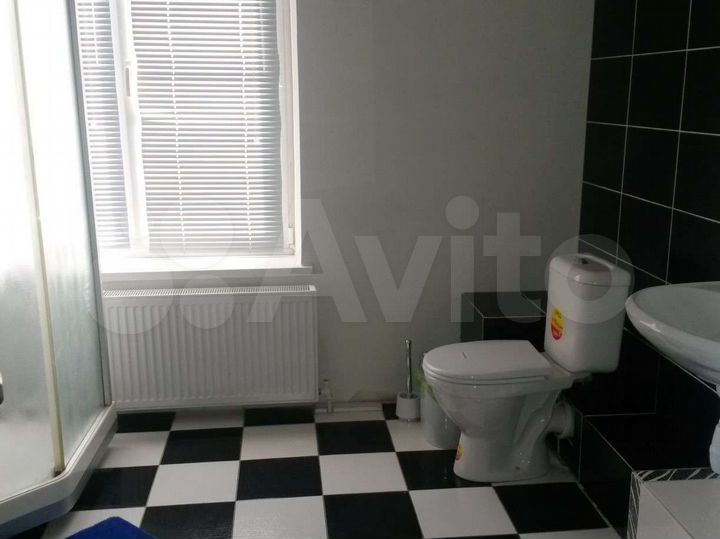 Комната 20 м² в 4-к., 1/2 эт.