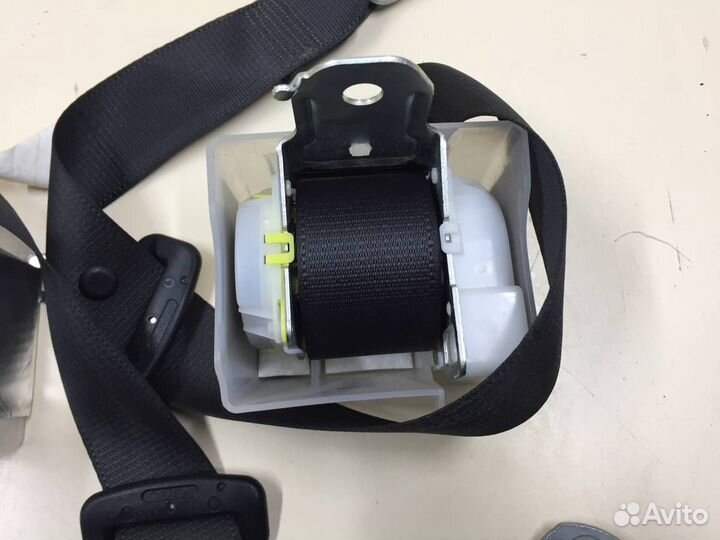 Ремень безопасности Toyota Camry V50 2011-2017