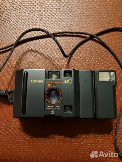 Плёночный фотоаппарат Canon MC 2.8 в люксе