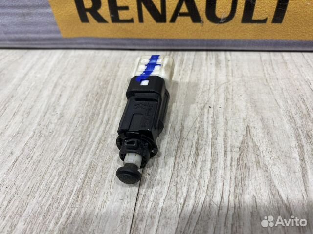 Датчик включения стоп сигнала Лягушка LADA xray