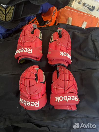 Щитки, перчатки, наплечник, трусы