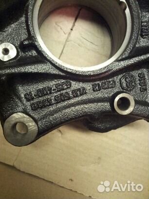 Туарег задний правый кулак