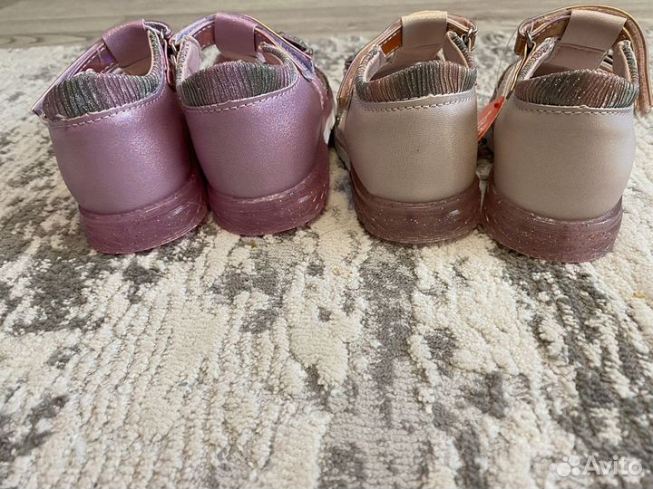 Босоножки для девочки новые 22-27