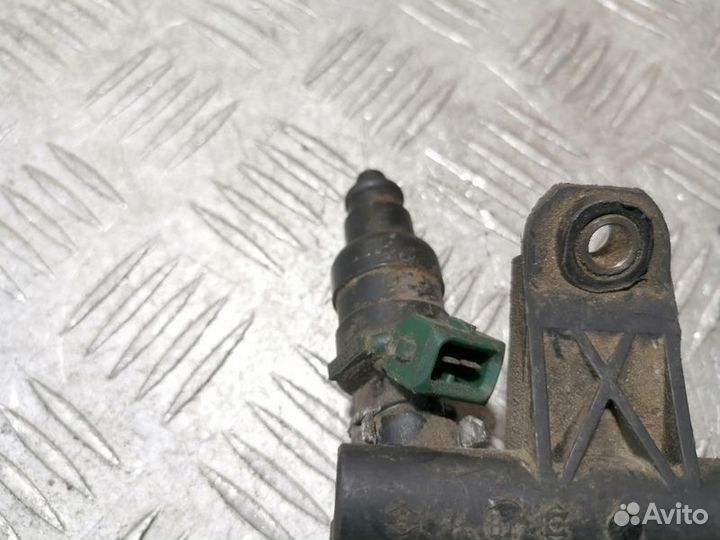 Форсунка двигателя Renault Kangoo 1997 2003