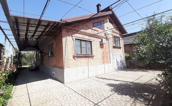 Дом 240 м² на участке 6 сот.