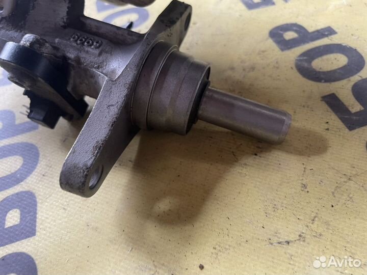 Главный тормозной цилиндр VW Polo