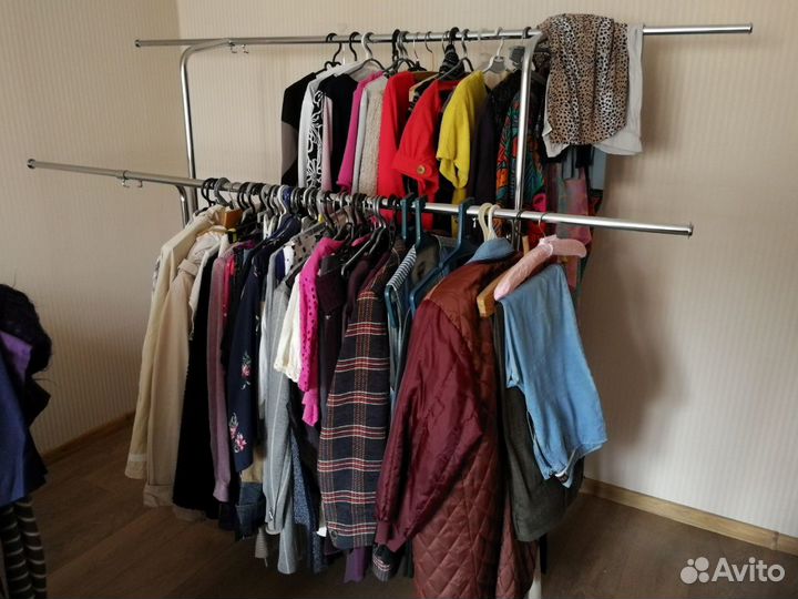 Вешалка для хранения одежды в гардеробную