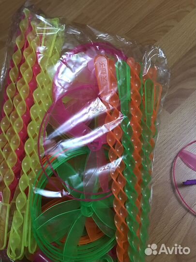 Игрушки- вертушки новые